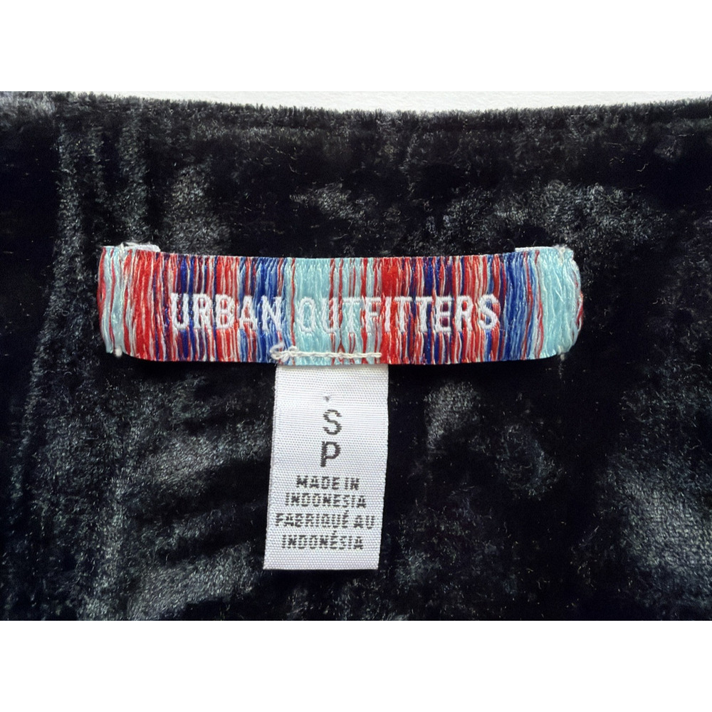 Urban Outfitters Florentina Wrap Top Small Black Velvet Whimsygoth Fairy Grunge - Picture 5 of 11